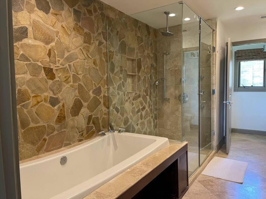 Lakeview Bungalow-Access To Lake, Pool, Gym, &Park Lago Vista Ngoại thất bức ảnh
